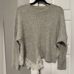Amaryllis Grey cropped sweater with lace detail